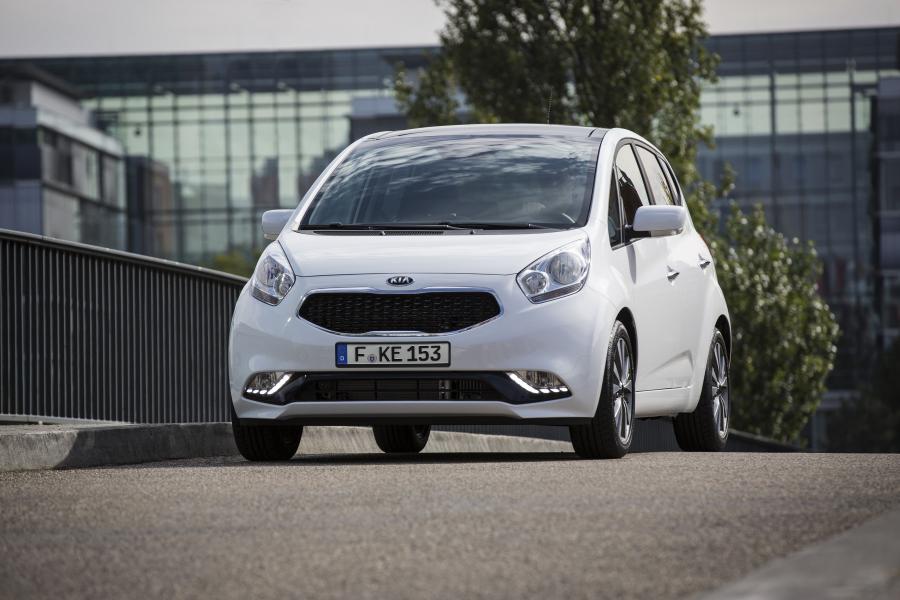  Kia Venga 2014 года  (фото 2 из 30)